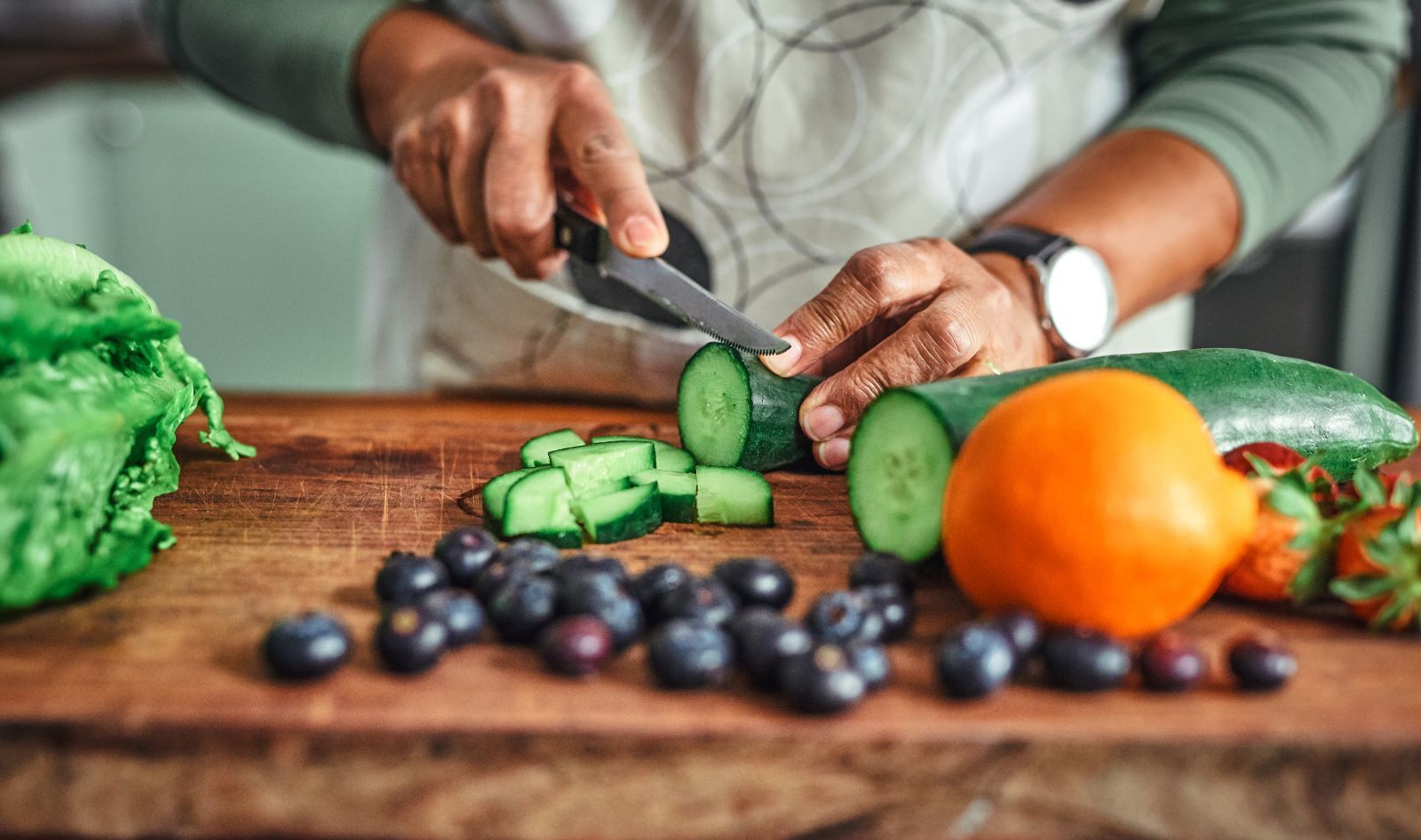 Experts Weigh In On Netflix’s ‘Hack Your Health’ Recommendation to Eat 20 Types of Plants a Week