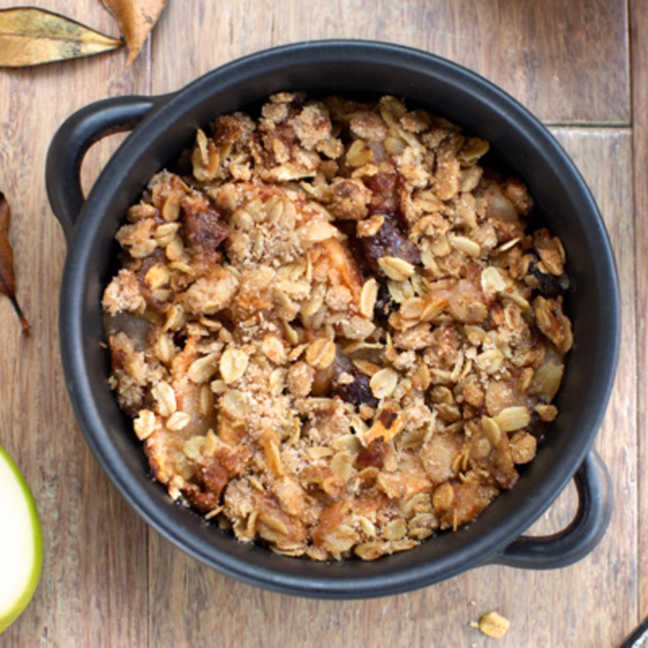 Easy Vegan Apple Raisin Fruit Crisp