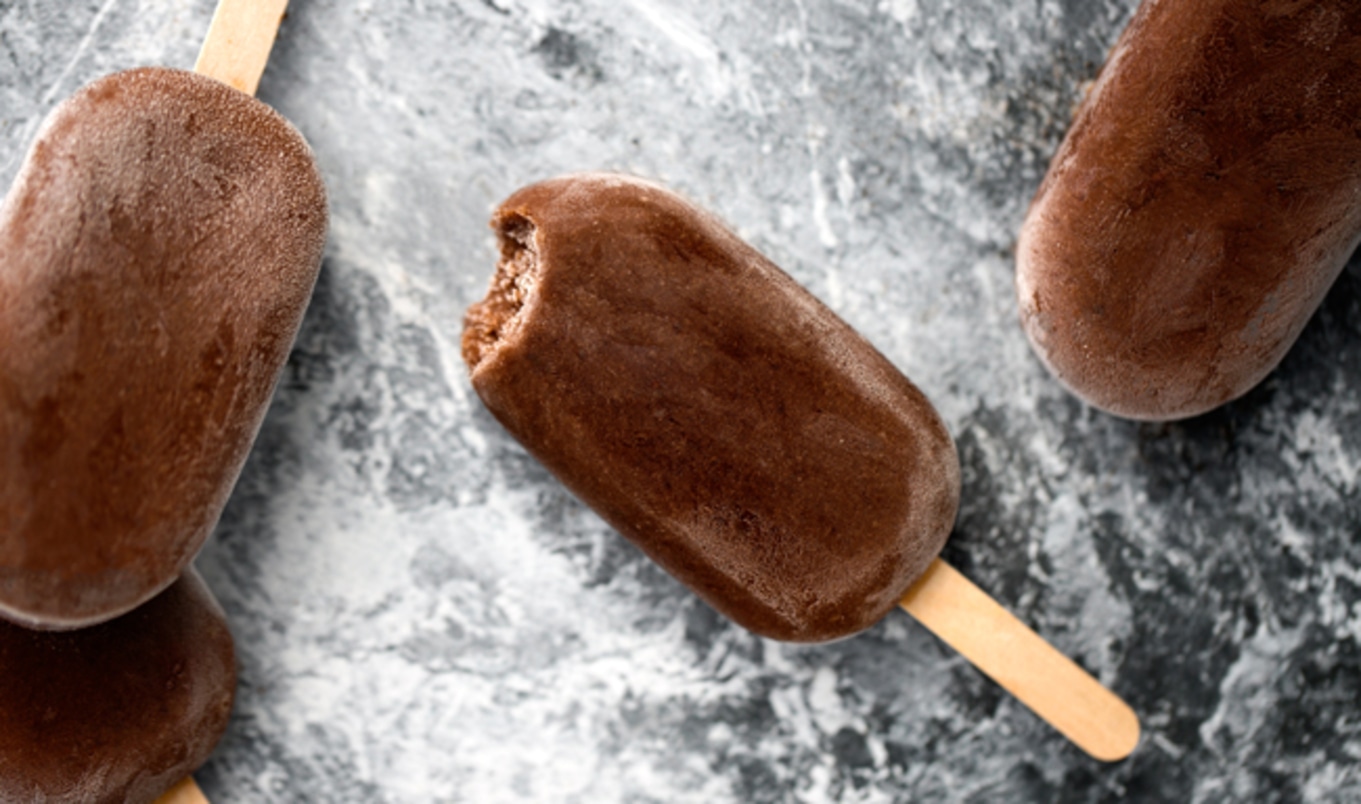 Creamy Vegan Fudge Popsicles