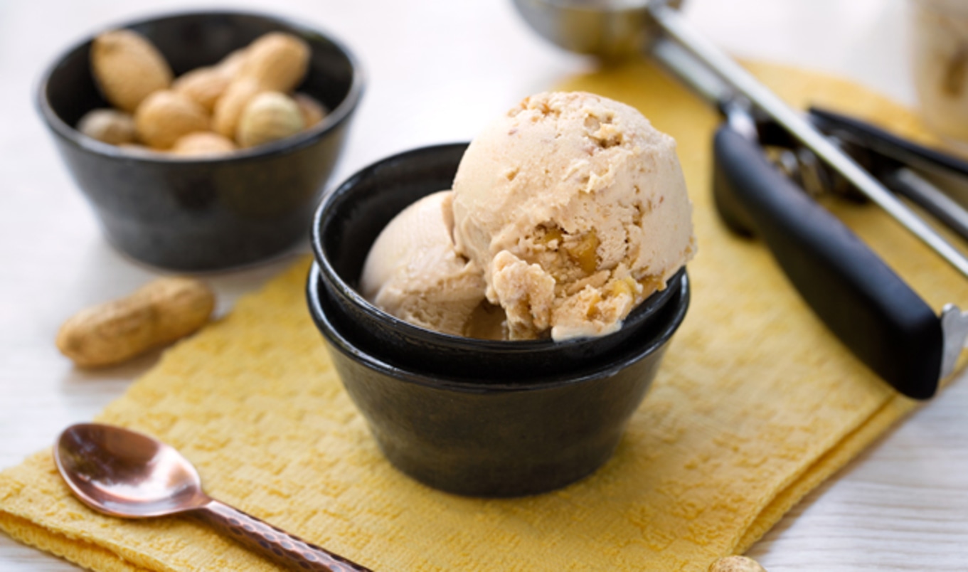 Easy Vegan Peanut Butter Frozen Yogurt